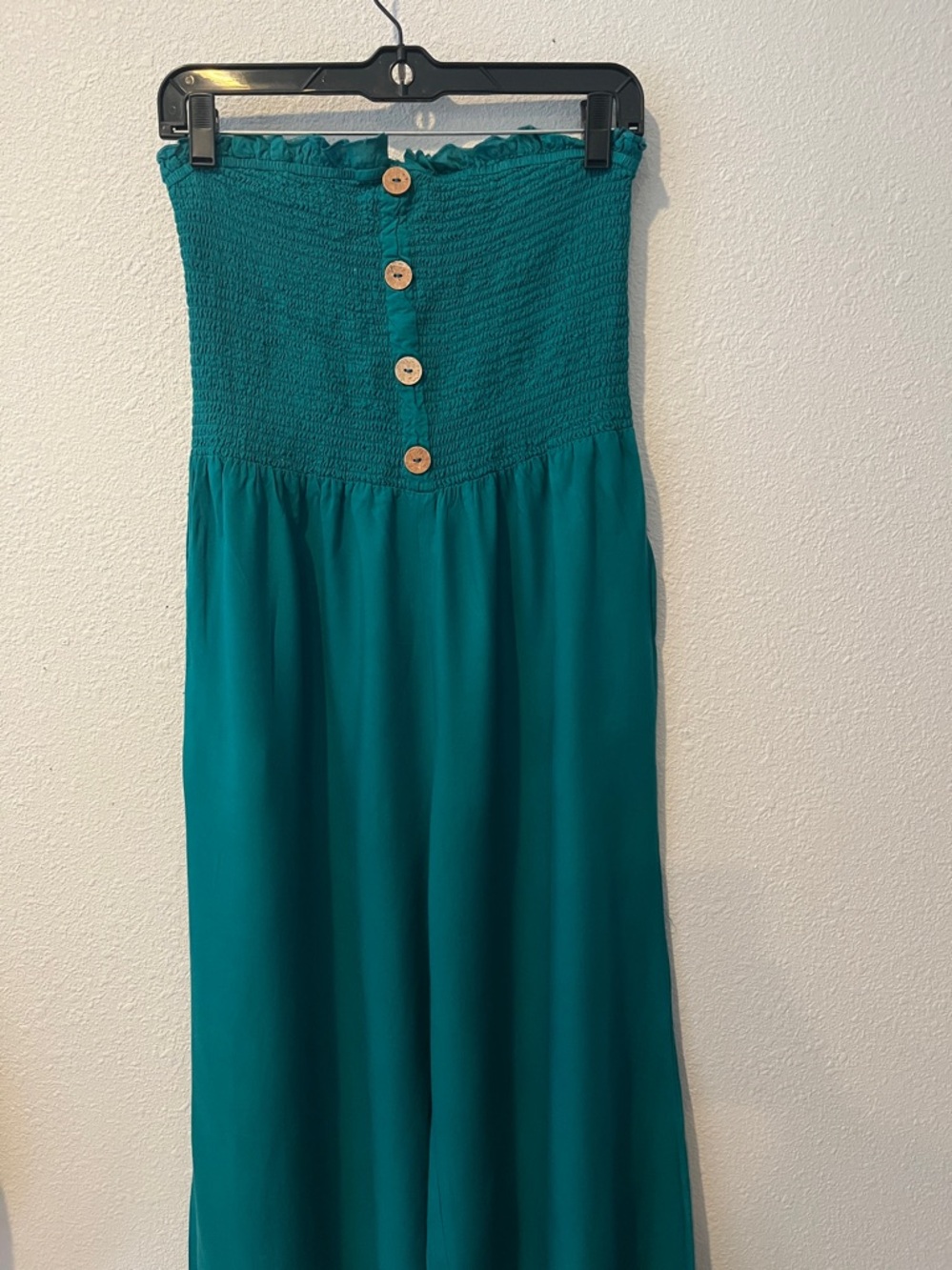Boho Teal Strapless Button-Front Stretchy jump suit, cover-up!
Wide leg
Sz M